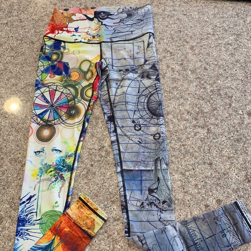 Live laugh love leggings size small